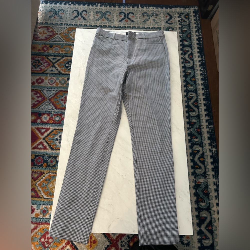 Never worn - Banana Republic High Rise Sloan Pants